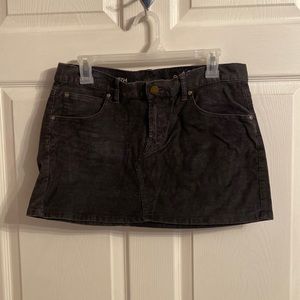Gap early 2000s corduroy gray mini skirt, size 4.